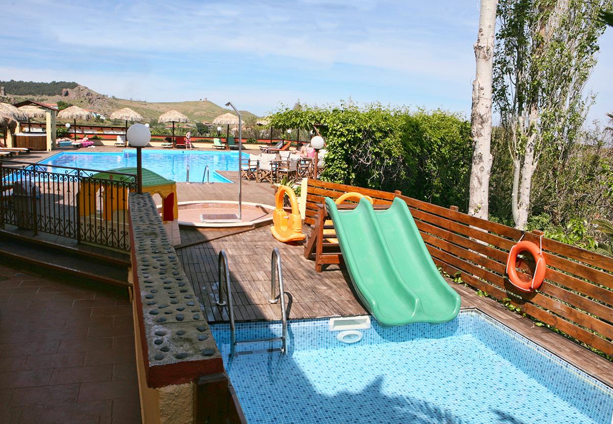 Belvedere Aeolis Hotel Mithymna Exteriör bild