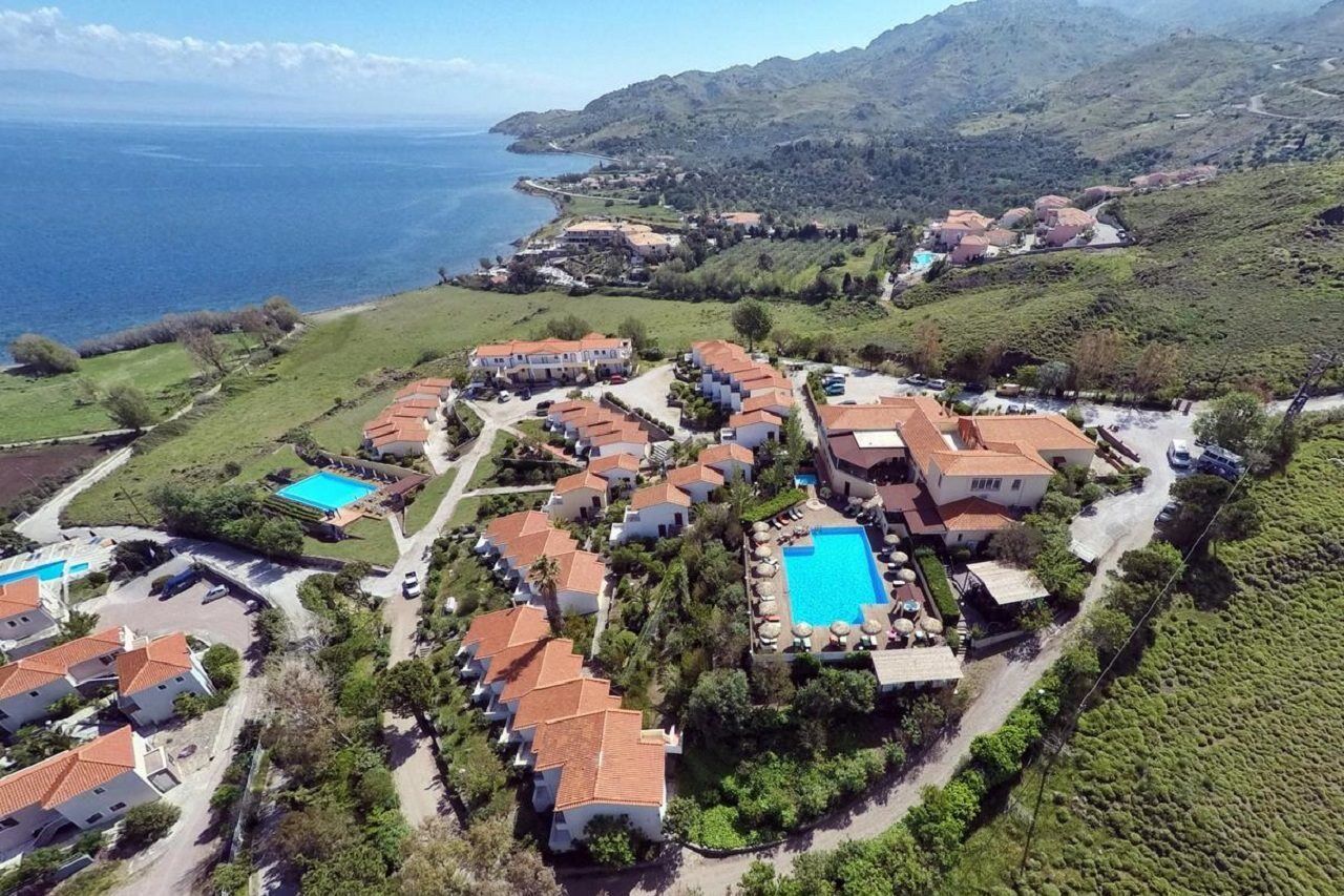Belvedere Aeolis Hotel Mithymna Exteriör bild